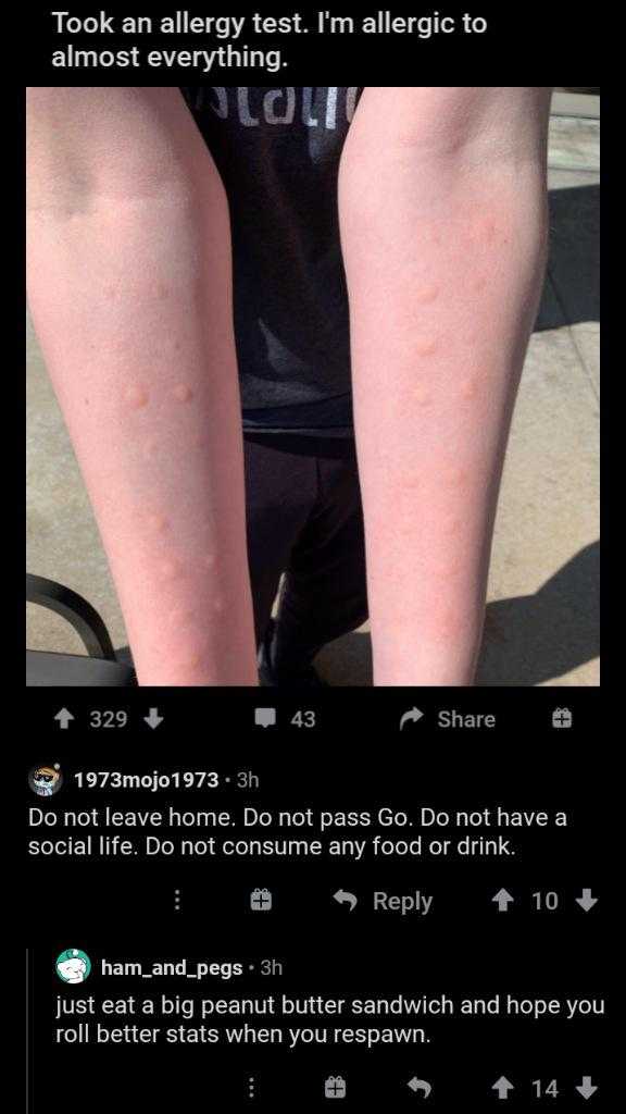 someone is showing off their leg with a funny message on it