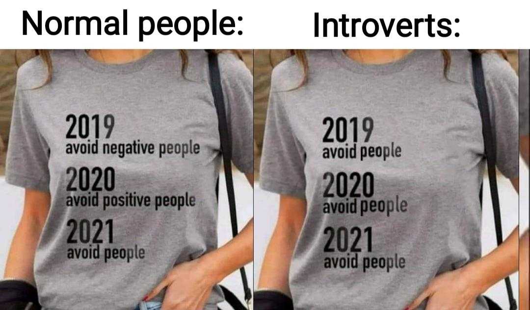 a close up of two pictures of a woman wearing a shirt with the words normal people intros